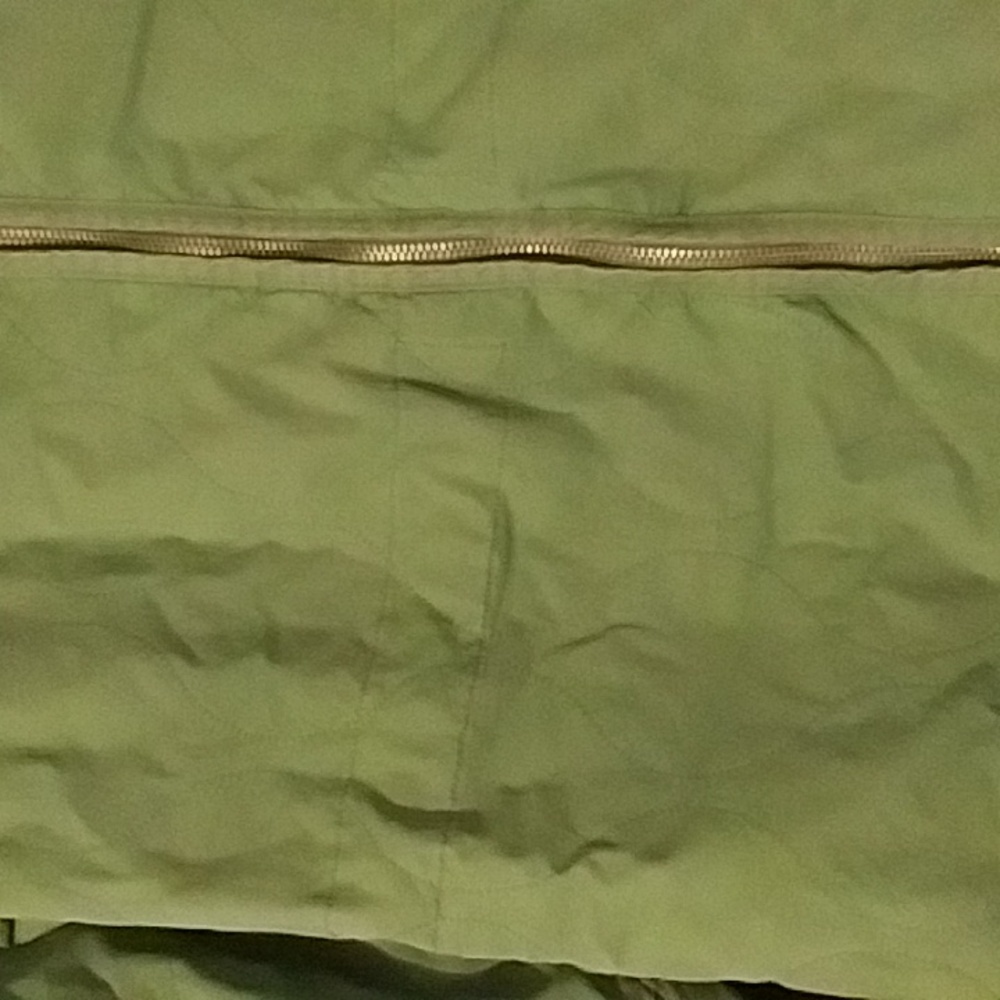 Universal Thread coat - Picture 2 of 15